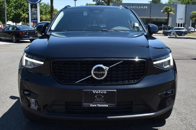 2024 Volvo XC40 B5 Plus Dark Theme