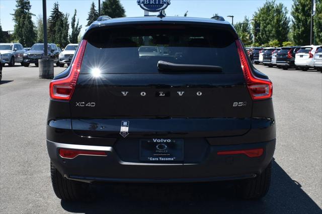 2024 Volvo XC40 B5 Plus Dark Theme