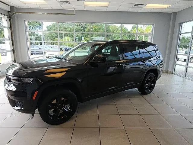 2023 Jeep Grand Cherokee L Altitude 4x4