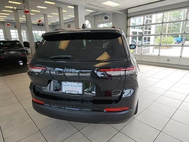 2023 Jeep Grand Cherokee L Altitude 4x4