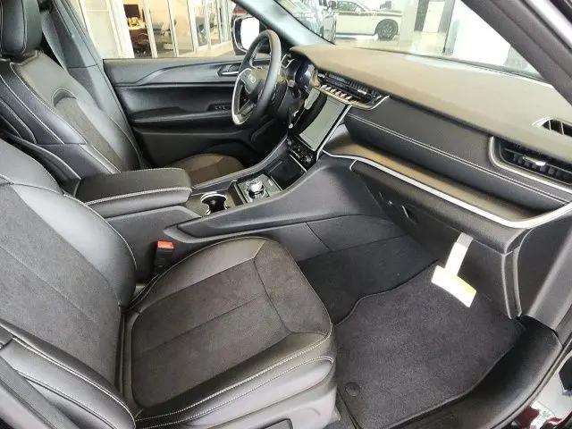 2023 Jeep Grand Cherokee L Altitude 4x4