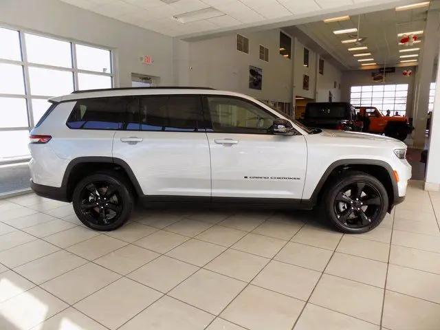 2024 Jeep Grand Cherokee L Altitude X 4x4