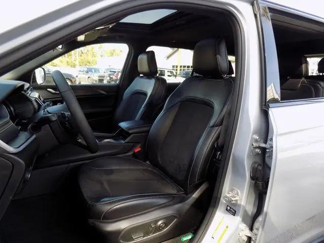 2024 Jeep Grand Cherokee L Altitude X 4x4