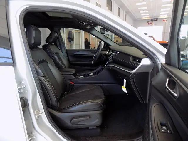 2024 Jeep Grand Cherokee L Altitude X 4x4