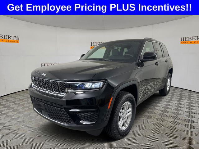 2024 Jeep Grand Cherokee GRAND CHEROKEE LAREDO 4X2