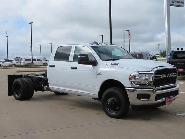 2024 RAM Ram 3500 Chassis Cab RAM 3500 TRADESMAN CREW CAB CHASSIS 4X4 60 CA