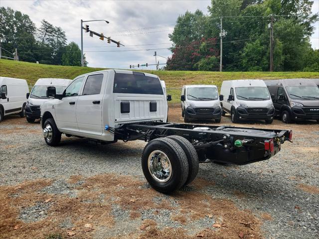 2024 RAM Ram 3500 Chassis Cab RAM 3500 TRADESMAN CREW CAB CHASSIS 4X4 60 CA