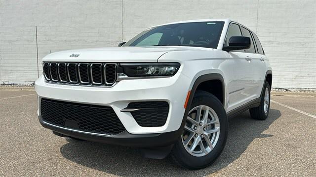 2024 Jeep Grand Cherokee GRAND CHEROKEE LAREDO X 4X4