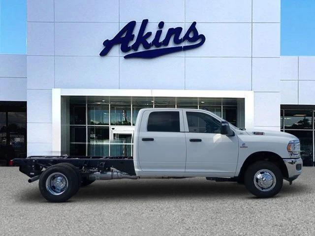 2024 RAM Ram 3500 Chassis Cab RAM 3500 TRADESMAN CREW CAB CHASSIS 4X2 60 CA