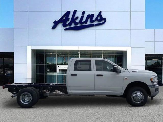 2024 RAM Ram 3500 Chassis Cab RAM 3500 TRADESMAN CREW CAB CHASSIS 4X4 60 CA