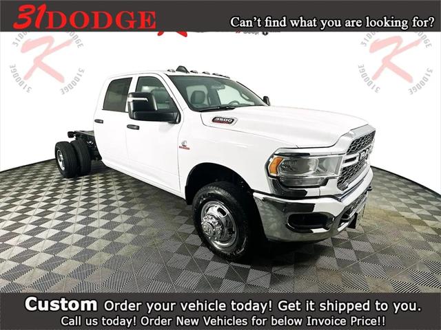 2024 RAM Ram 3500 Chassis Cab RAM 3500 TRADESMAN CREW CAB CHASSIS 4X2 60 CA