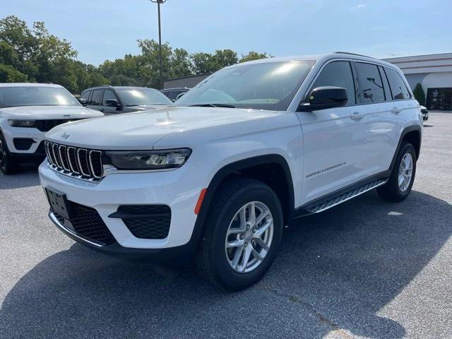 2024 Jeep Grand Cherokee GRAND CHEROKEE LAREDO X 4X4