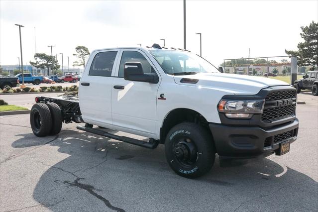 2024 RAM Ram 3500 Chassis Cab RAM 3500 TRADESMAN CREW CAB CHASSIS 4X4 60 CA