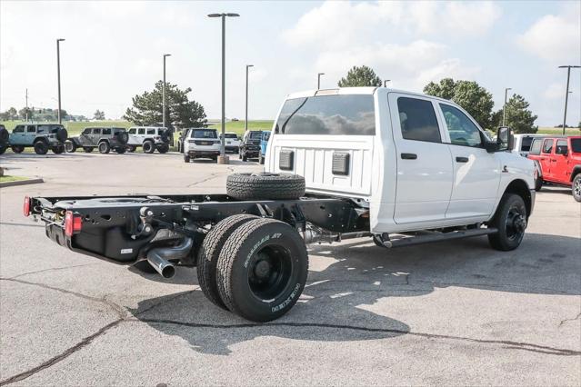 2024 RAM Ram 3500 Chassis Cab RAM 3500 TRADESMAN CREW CAB CHASSIS 4X4 60 CA