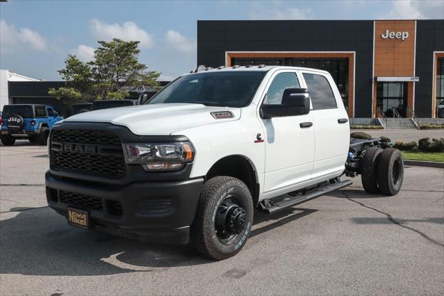 2024 RAM Ram 3500 Chassis Cab RAM 3500 TRADESMAN CREW CAB CHASSIS 4X4 60 CA