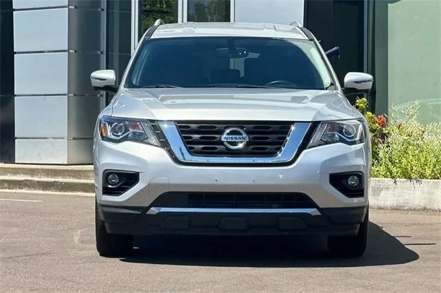 2019 Nissan Pathfinder SL