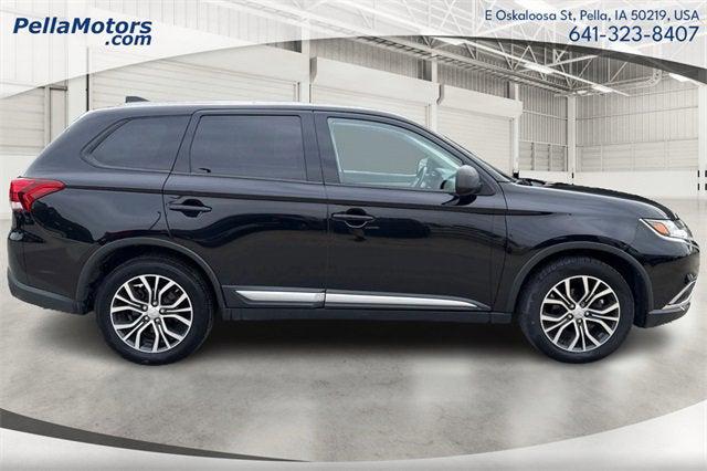 2017 Mitsubishi Outlander ES 2017 Mitsubishi Outlander ES