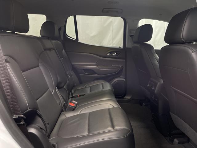 2023 GMC Acadia AWD SLT