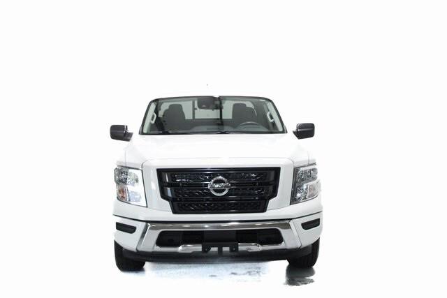 2022 Nissan TITAN Crew Cab SV 4x2