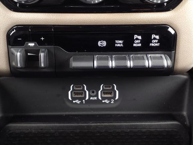 2022 Ram 3500 Laramie Crew Cab 4x4 8' Box