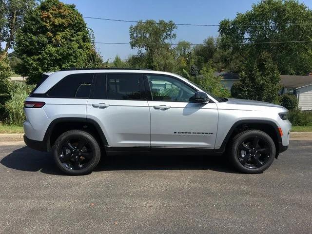 2024 Jeep Grand Cherokee GRAND CHEROKEE LIMITED 4X4