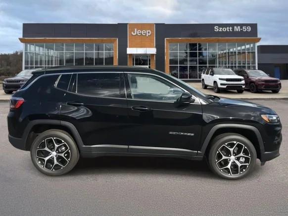 2024 Jeep Compass COMPASS LIMITED 4X4