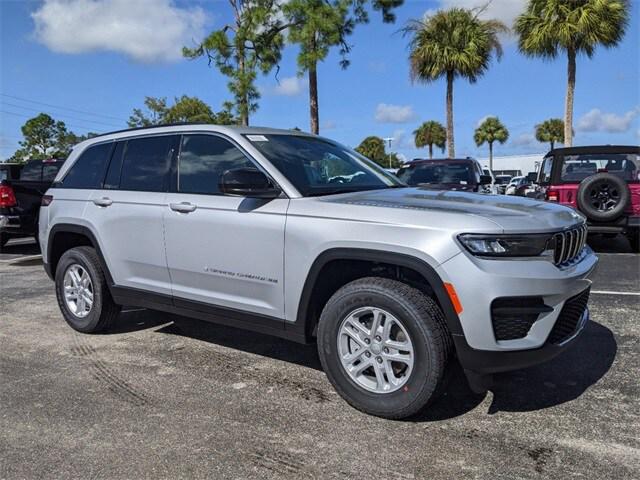 2024 Jeep Grand Cherokee GRAND CHEROKEE LAREDO 4X4