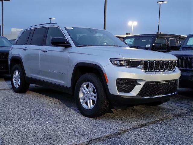 2024 Jeep Grand Cherokee GRAND CHEROKEE LAREDO 4X4