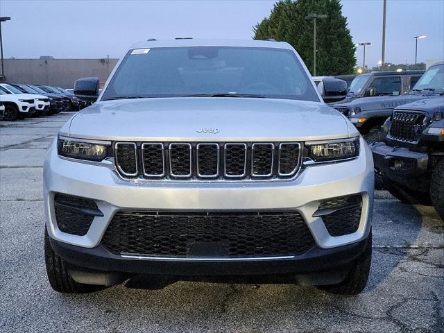 2024 Jeep Grand Cherokee GRAND CHEROKEE LAREDO 4X4