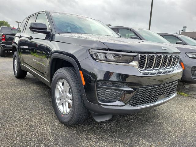 2024 Jeep Grand Cherokee GRAND CHEROKEE LAREDO 4X4