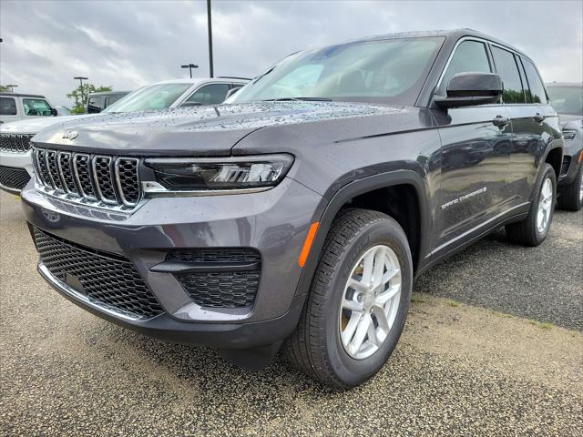 2024 Jeep Grand Cherokee GRAND CHEROKEE LAREDO X 4X4