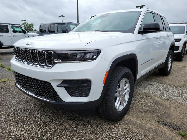 2024 Jeep Grand Cherokee GRAND CHEROKEE LAREDO 4X4