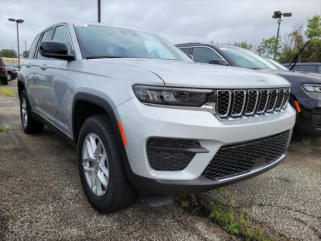 2024 Jeep Grand Cherokee GRAND CHEROKEE LAREDO X 4X4