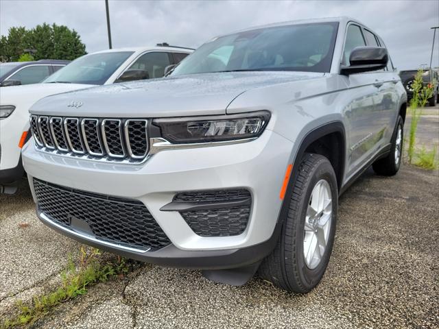 2024 Jeep Grand Cherokee GRAND CHEROKEE LAREDO X 4X4