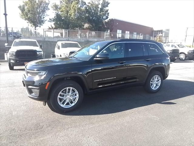 2024 Jeep Grand Cherokee GRAND CHEROKEE LAREDO X 4X4