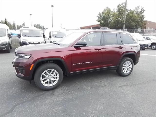 2024 Jeep Grand Cherokee GRAND CHEROKEE LAREDO X 4X4