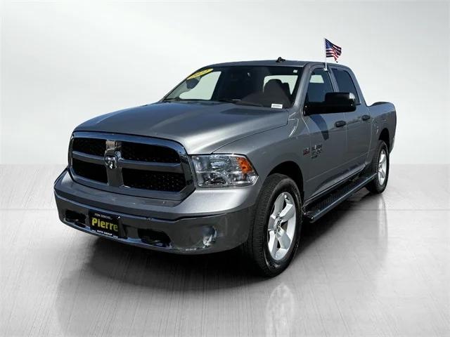 2022 RAM 1500 Classic Tradesman Crew Cab 4x4 57 Box