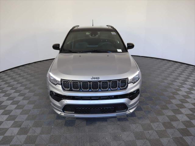 2024 Jeep Compass COMPASS LIMITED 4X4