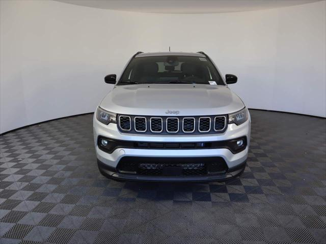 2024 Jeep Compass COMPASS LATITUDE 4X4