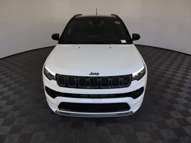 2024 Jeep Compass COMPASS LIMITED 4X4