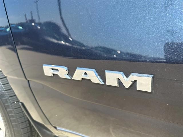 2020 RAM 1500 Big Horn Crew Cab 4x4 57 Box