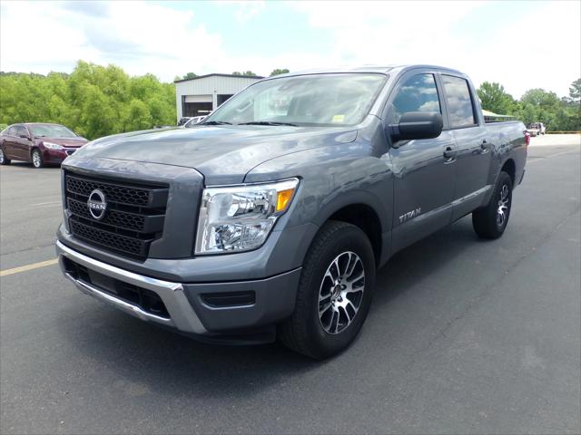 2023 Nissan TITAN Crew Cab SV 4x4