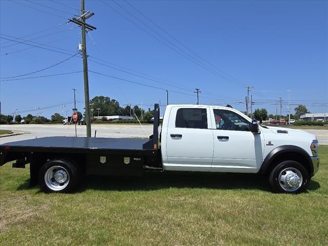 2024 RAM Ram 5500 Chassis Cab RAM 5500 TRADESMAN CHASSIS CREW CAB 4X4 84 CA