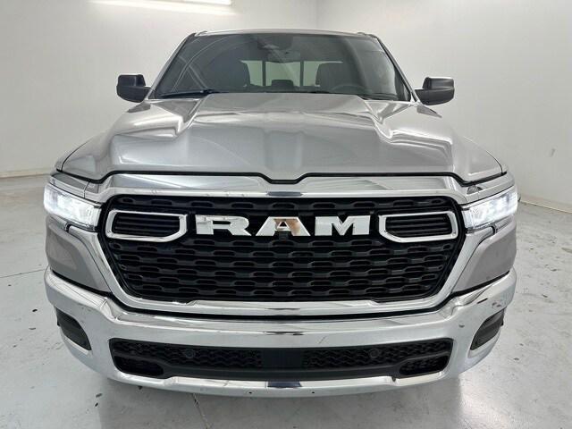 2025 RAM Ram 1500 RAM 1500 TRADESMAN QUAD CAB 4X2 64 BOX