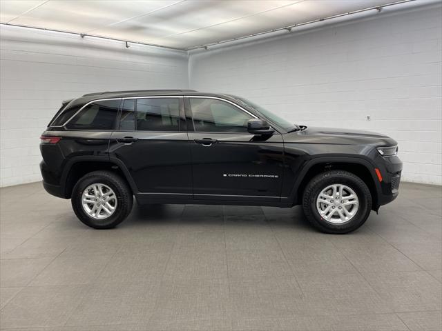 2024 Jeep Grand Cherokee GRAND CHEROKEE LAREDO 4X2