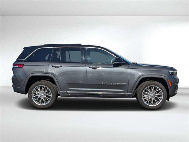 2022 Jeep Grand Cherokee Summit 4x2