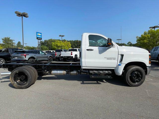 2024 Chevrolet Silverado 6500HD 1WT