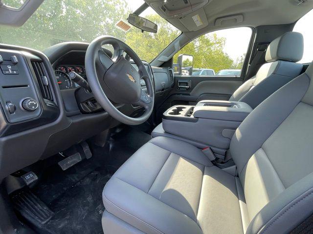 2024 Chevrolet Silverado 6500HD 1WT