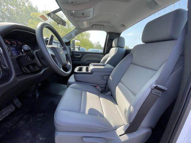 2024 Chevrolet Silverado 6500HD 1WT