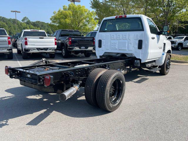 2024 Chevrolet Silverado 6500HD 1WT